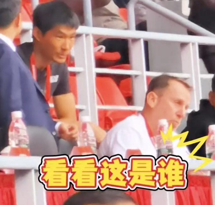 久爾杰維奇現(xiàn)身鹽城，現(xiàn)場觀看中國U22國足vs韓國